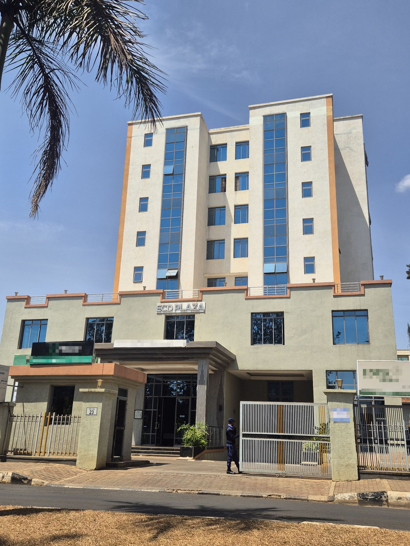 Leo Heart Clinic entrance at ECD Plaza